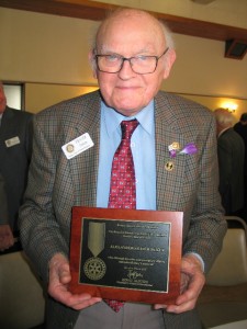 PDG Fraser Dukes Award 15.04.14 004